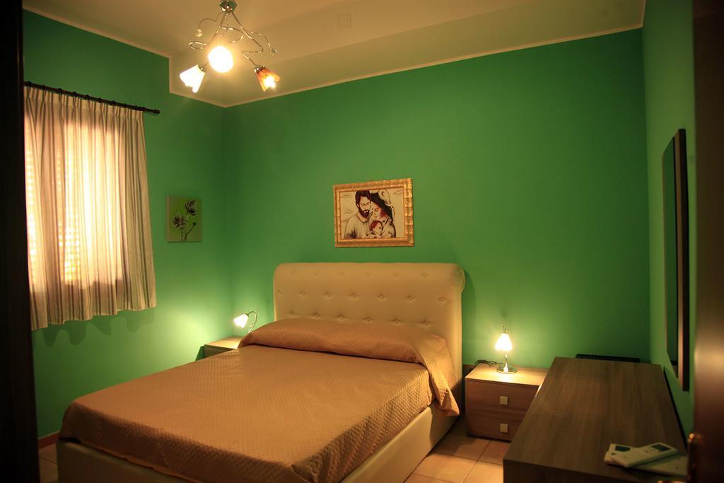 Casa Vacanze Verde Mare Castel di Tusa Exterior foto